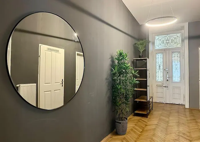 Spacious Living I Luxury Design