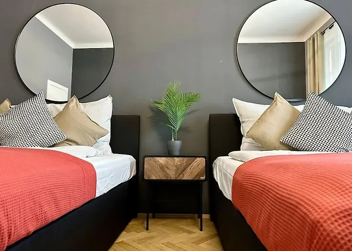 Spacious Living I Luxury Design